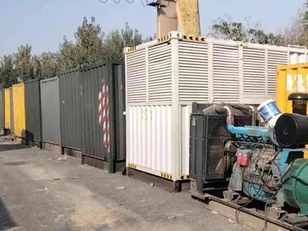 鄢陵200KW柴油发电机机组每小时油耗是多少？
